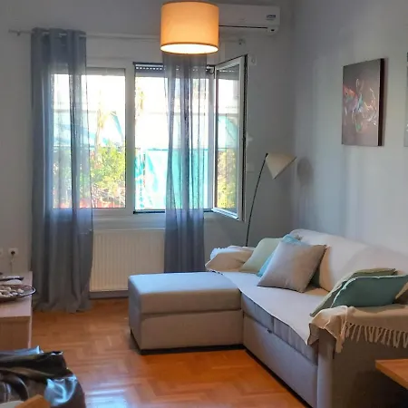 Staying Besides Acropolis! *