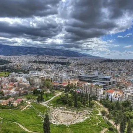 Staying Besides Acropolis! Apartment